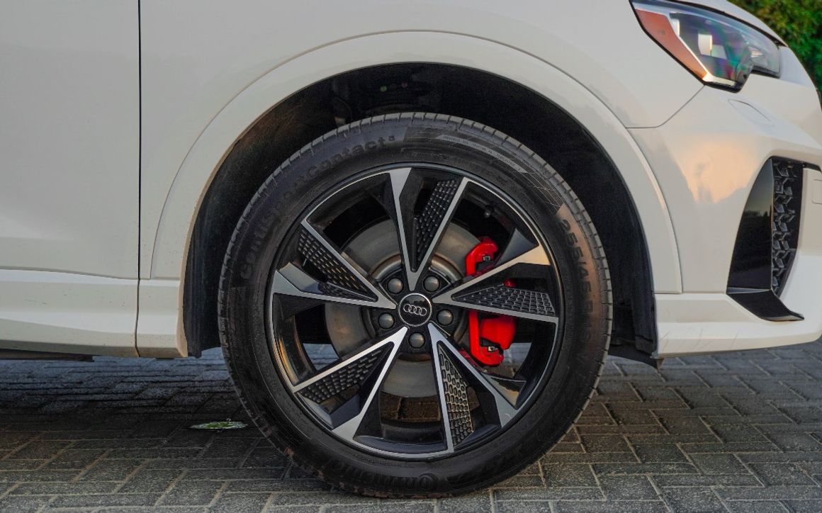 Audi Q3 - image 8