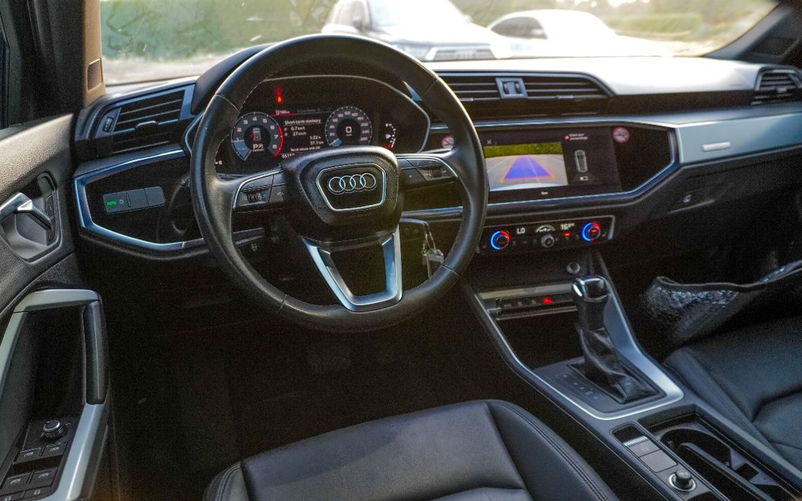 Audi Q3 - image 11