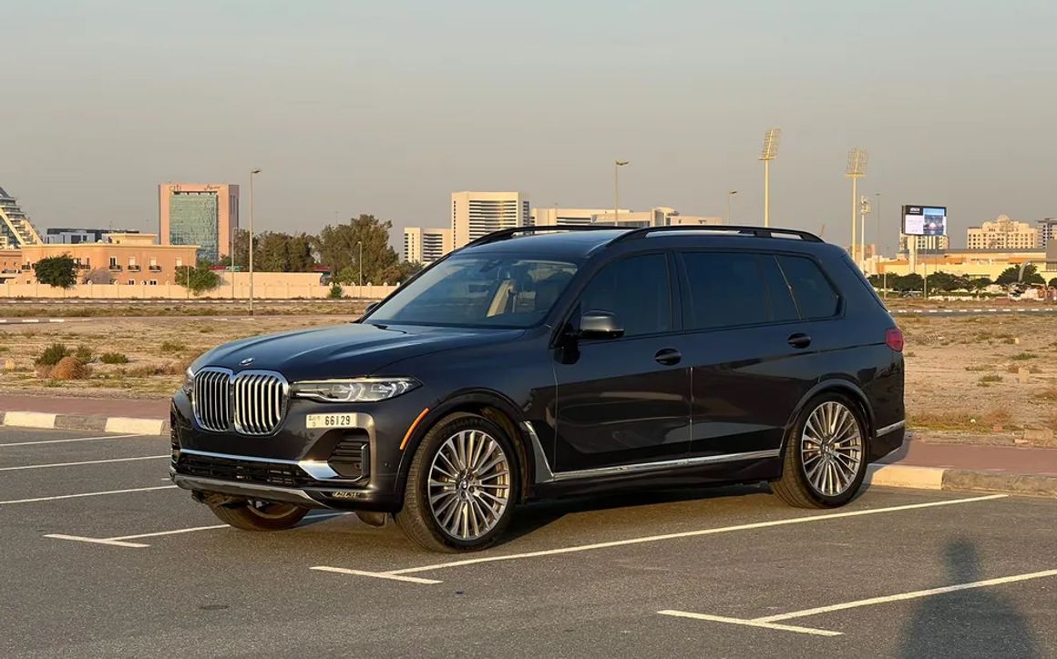 BMW X7 - image 1