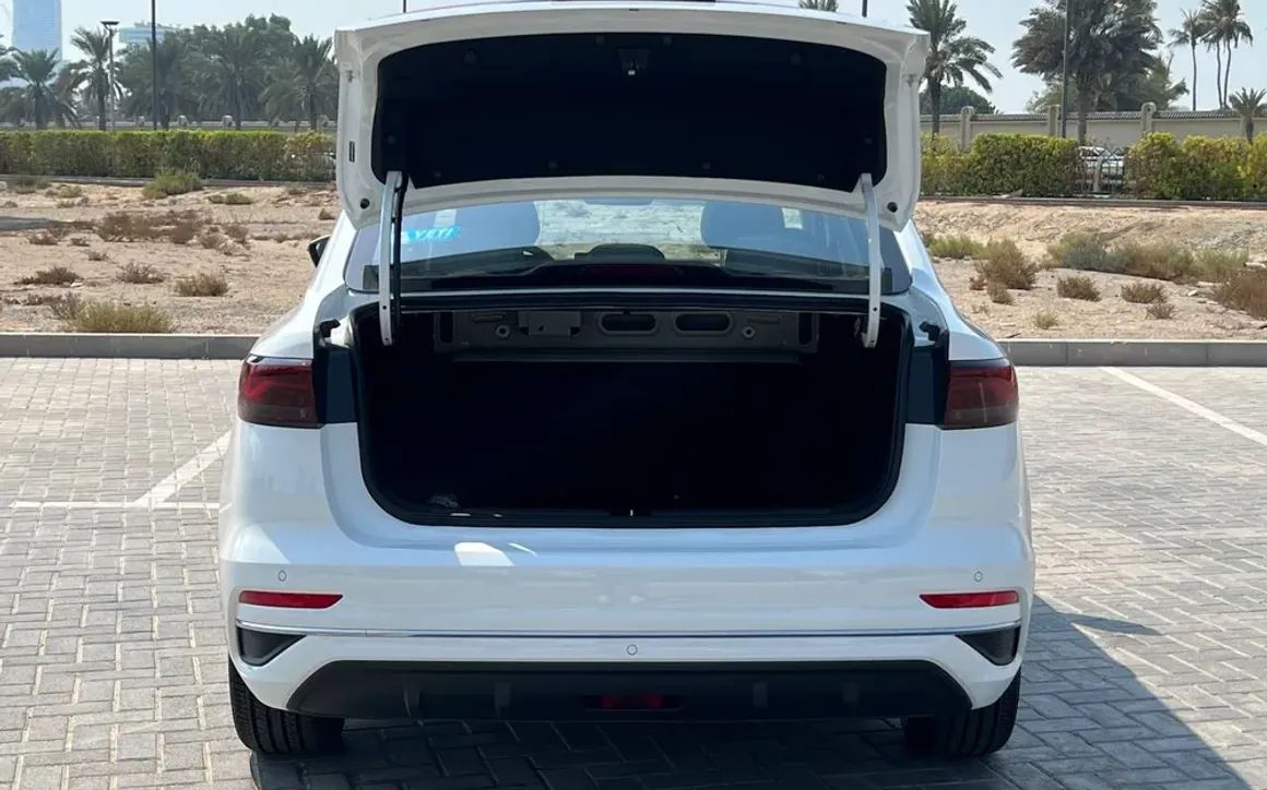 Geely Emgrand - image 8