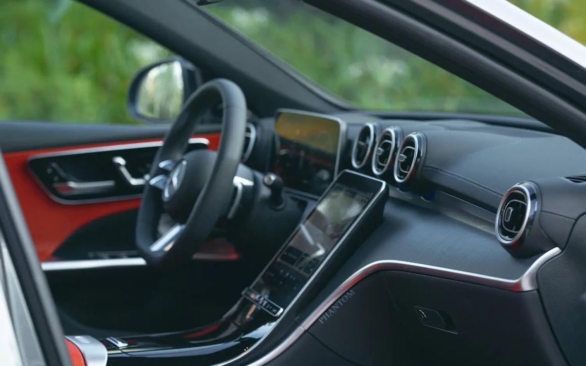 MERCEDES C200 - image 8