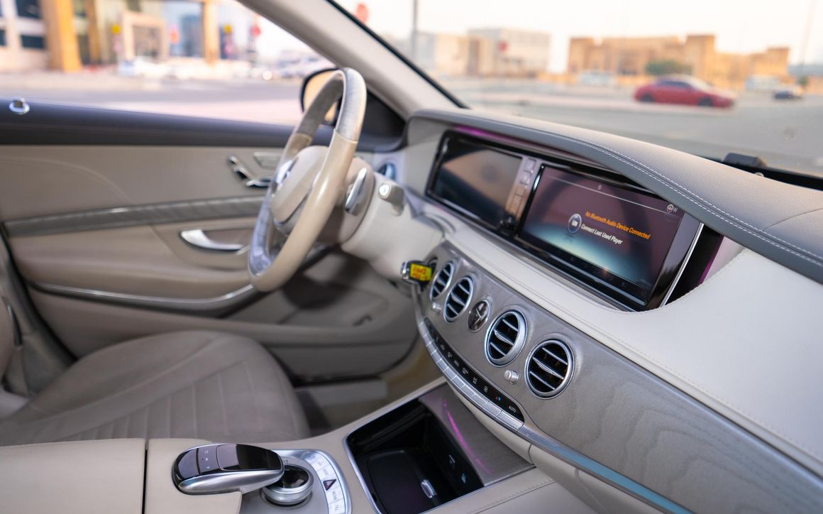 Mercedes S550 - image 19