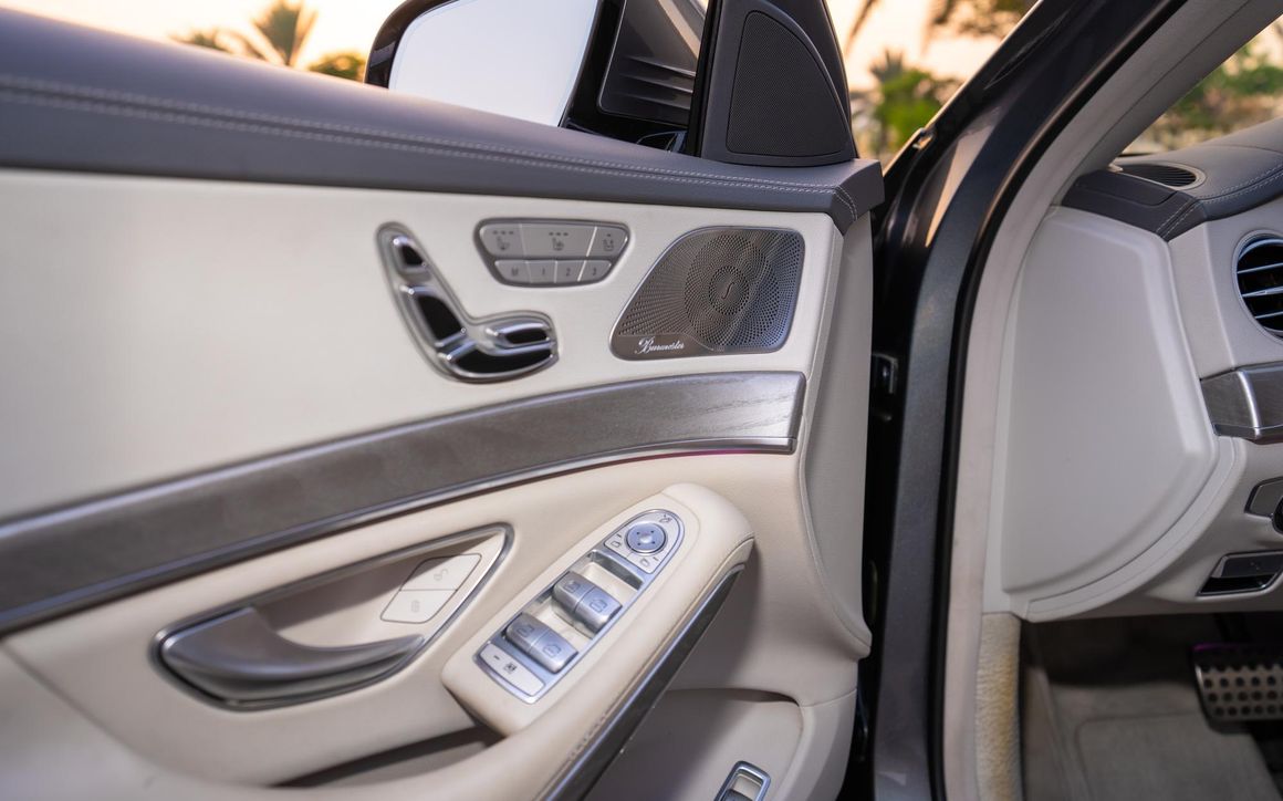 Mercedes S550 - image 25
