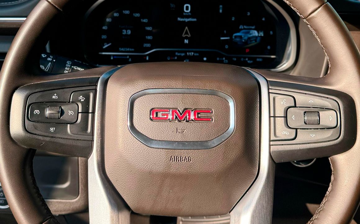 GMC Yukon 2024 - image 10