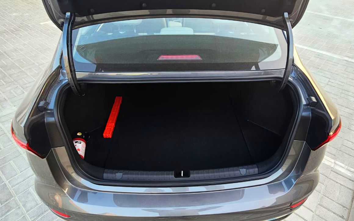 Geely Emgrand - image 6