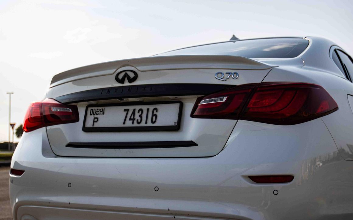 INFINITI Q70 - image 6