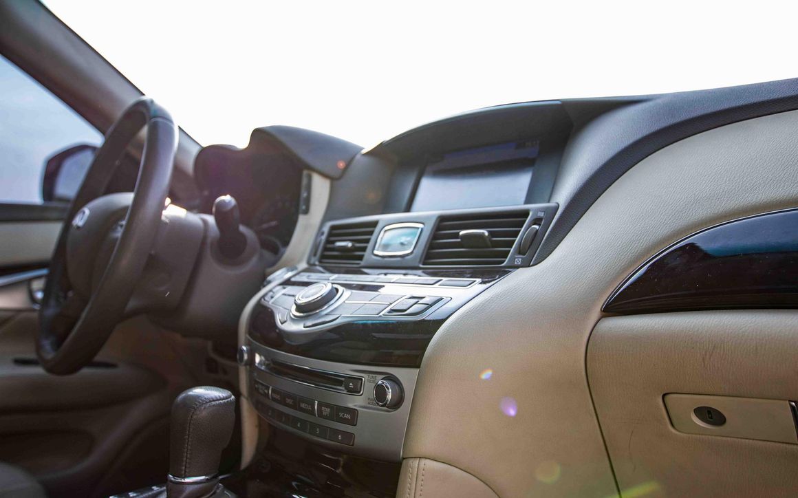 INFINITI Q70 - image 7