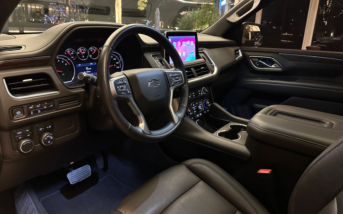 Chevrolet Suburban - image 9
