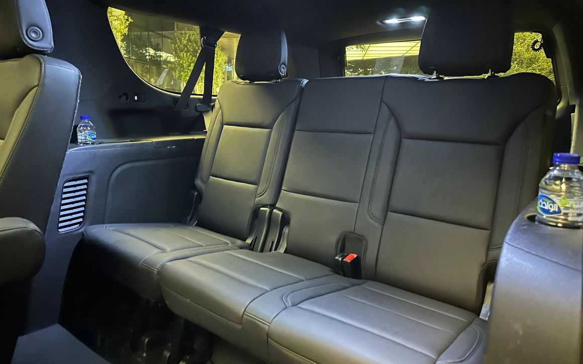 Chevrolet Suburban - image 15