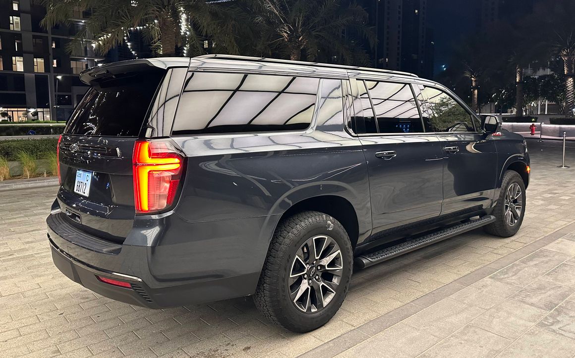 Chevrolet Suburban - image 8