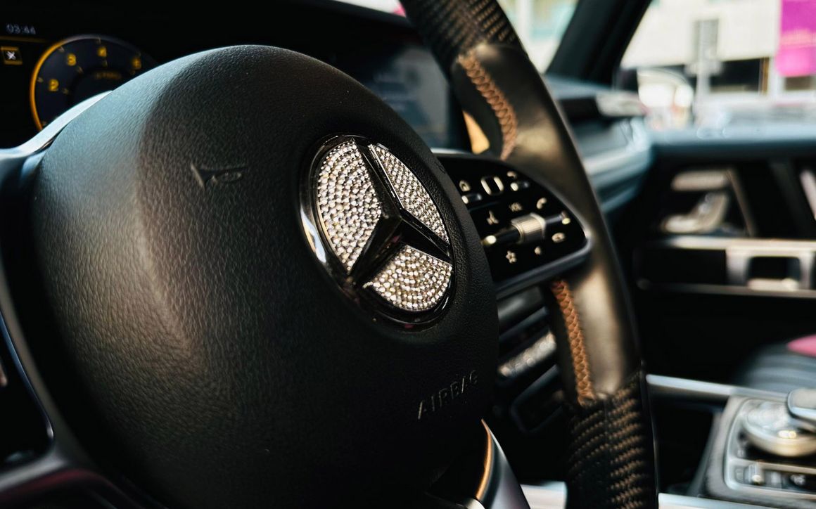 MERCEDES G500 - image 9