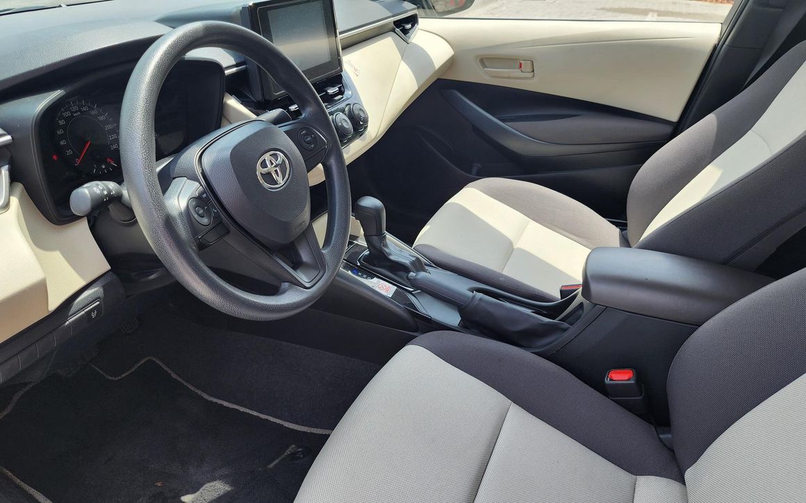 Toyota Corolla - image 5