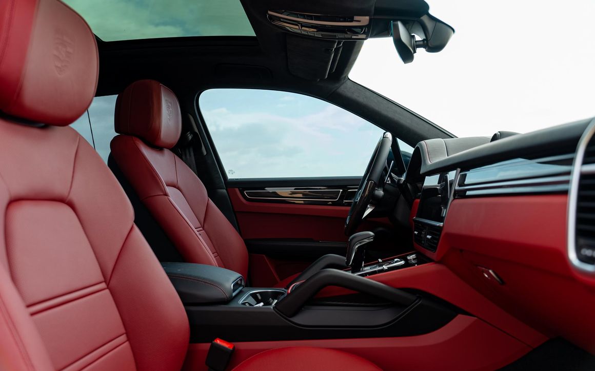 Porsche Cayenne GTS - image 11