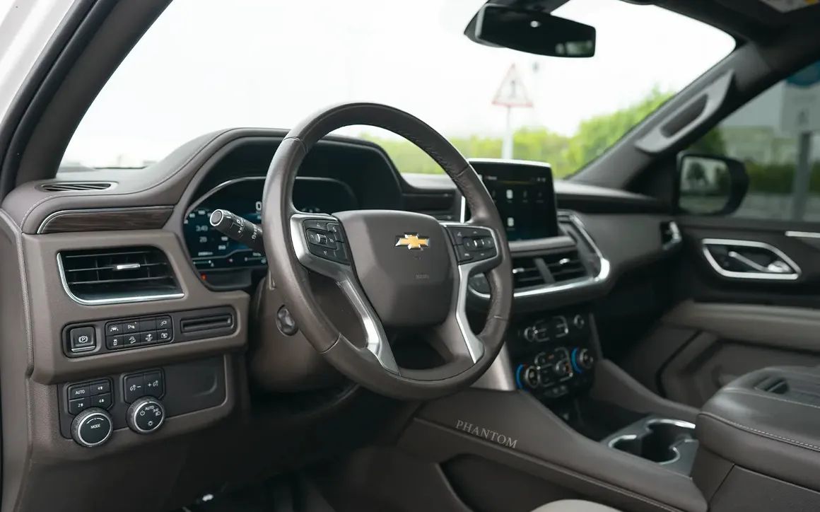 CHEVROLET TAHOE - image 6