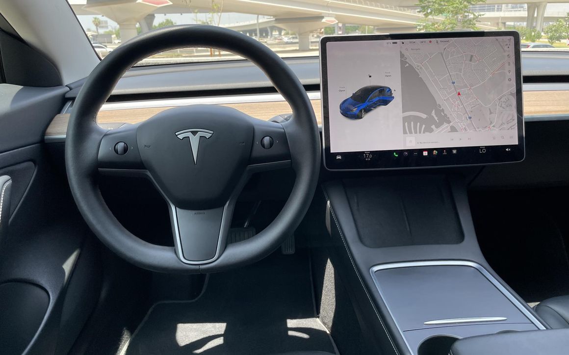 TESLA MODEL 3 STANDARD - image 8