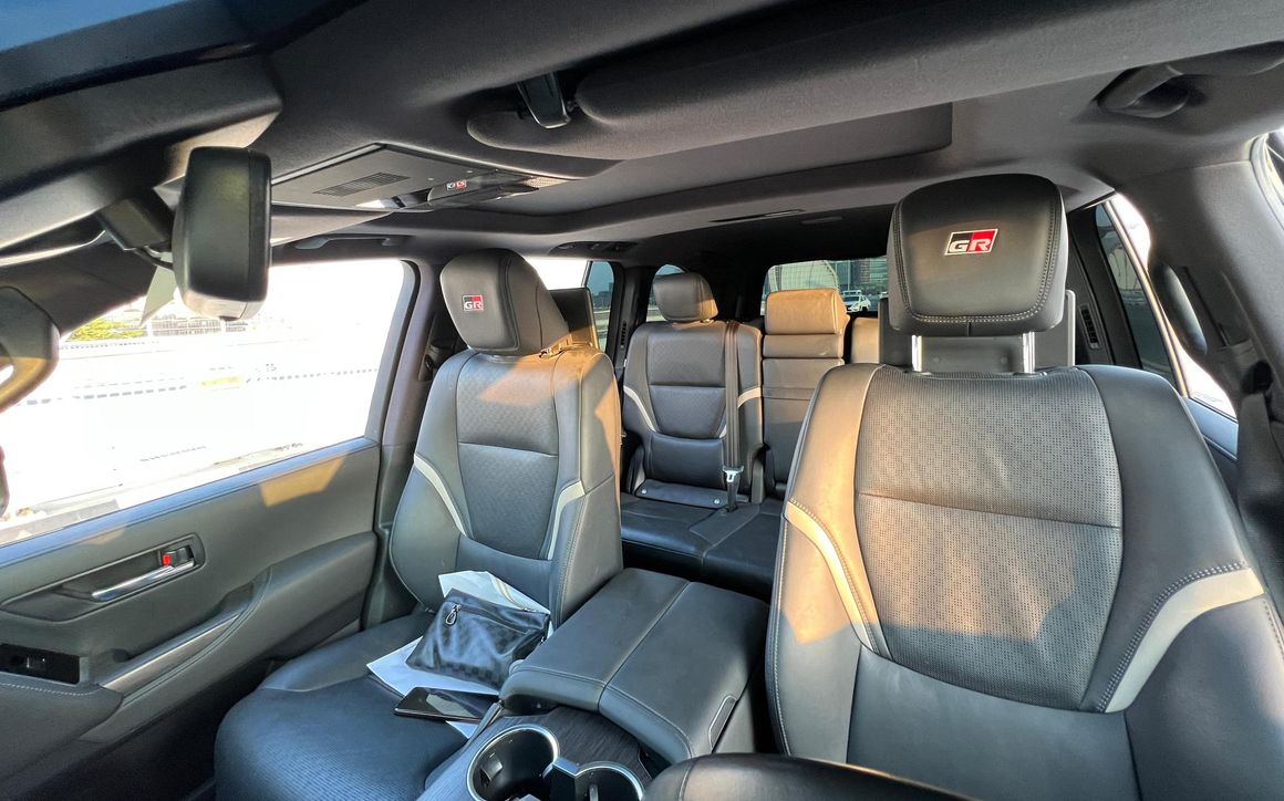 TOYOTA LAND CRUISER - image 7