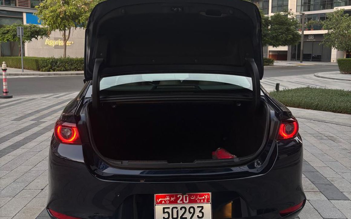 MAZDA 3 - image 4