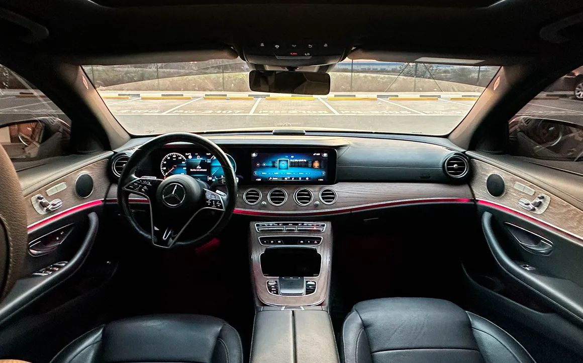 MERCEDES E250 - image 7