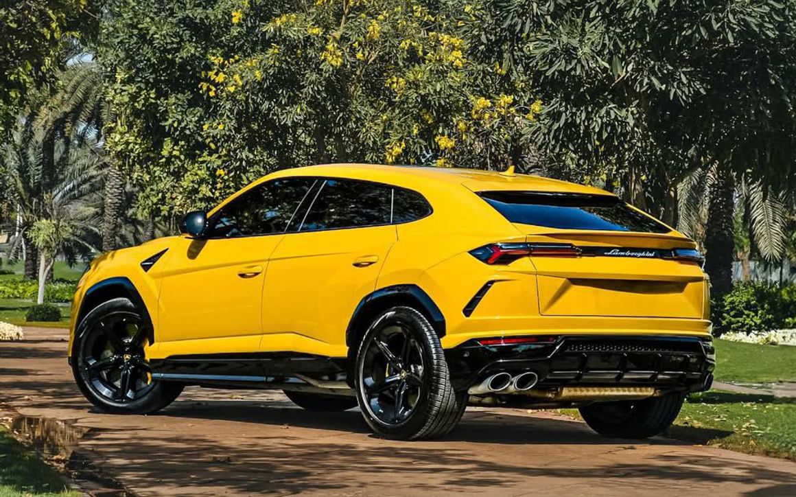 LAMBORGHINI URUS - image 3
