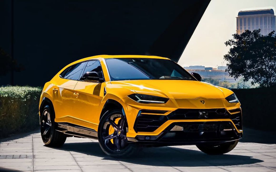 LAMBORGHINI URUS - image 1