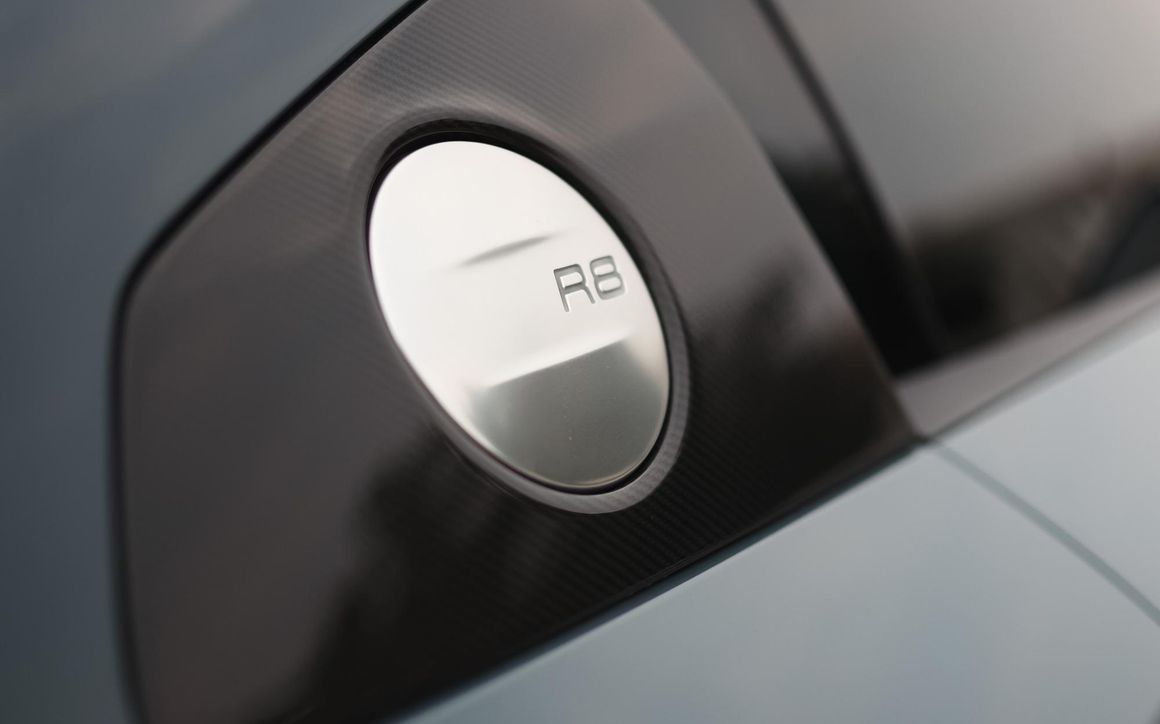 Audi R8 Sport V10 Blue - image 16