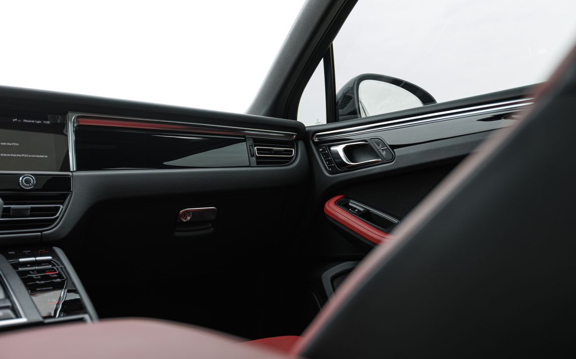 Porsche Macan - image 13