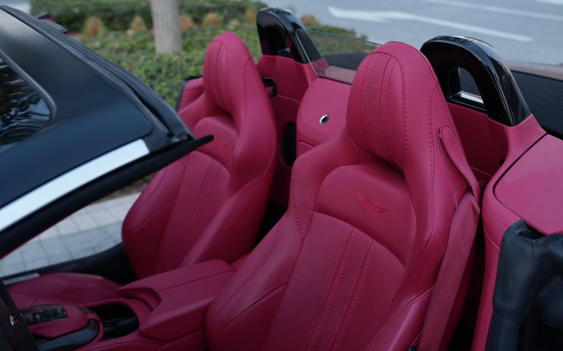 Aston Martin - image 6