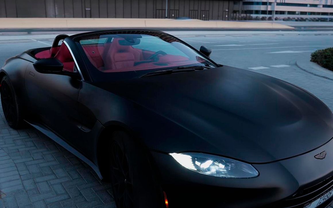 Aston Martin - image 1