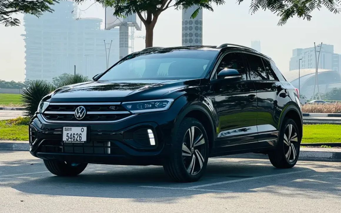 VOLKSWAGEN T-ROC R-LINE - image 1