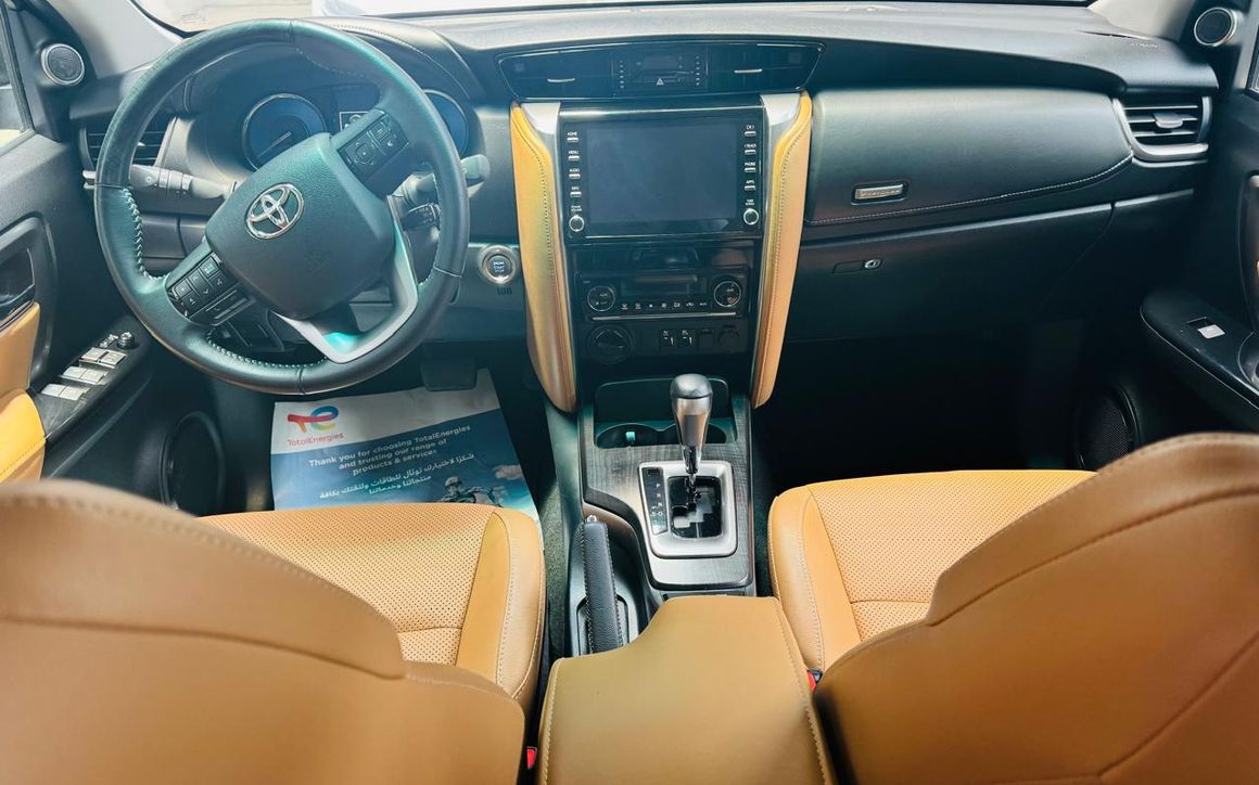 TOYOTA FORTUNER 4.0L GXR 4X4 AT 2023 - image 6
