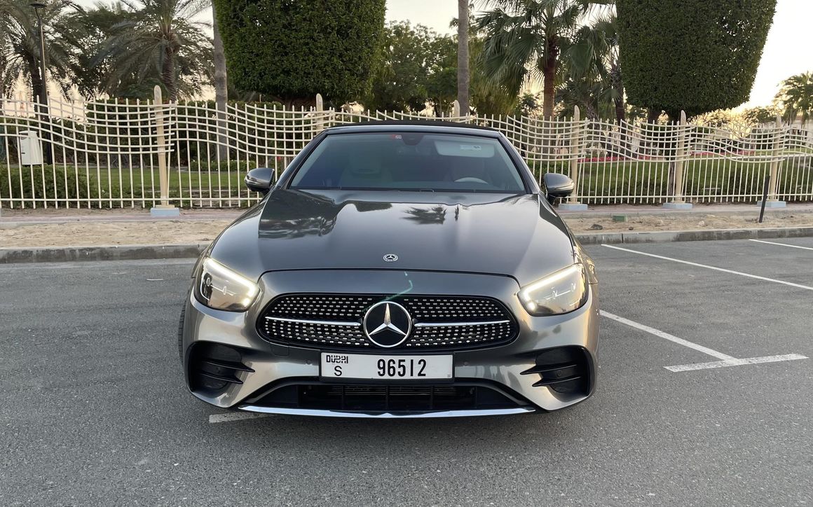 Mercedes E450 Cabrio - image 2