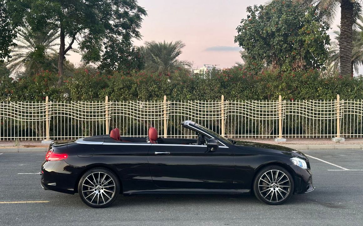 Mercedes C300 Cabrio - image 6