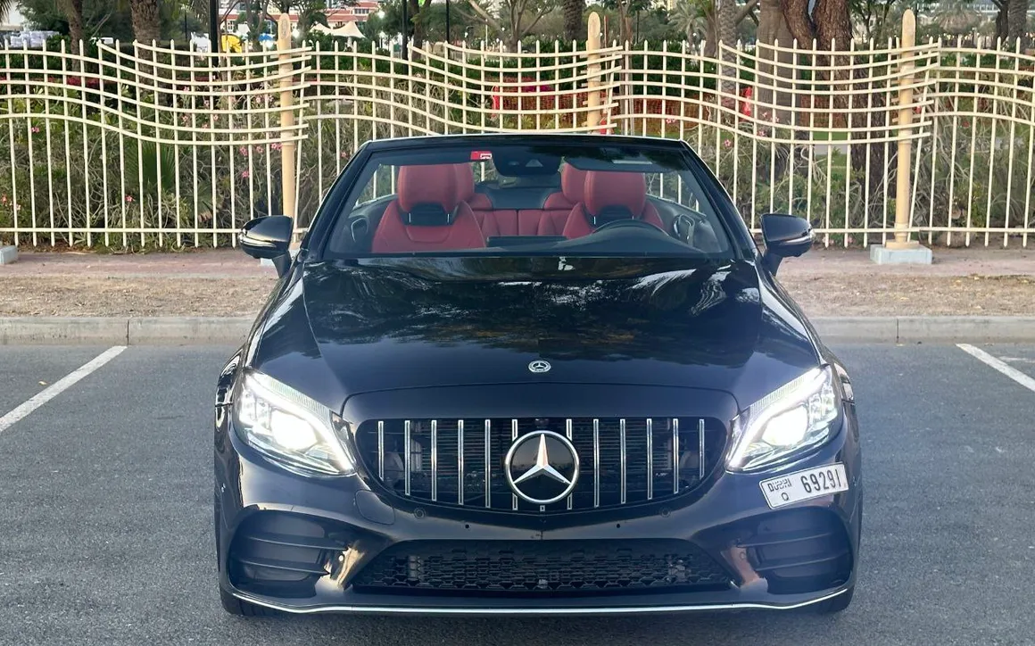 Mercedes C300 Cabrio - image 3