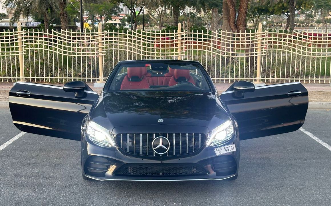 Mercedes C300 Cabrio - image 7