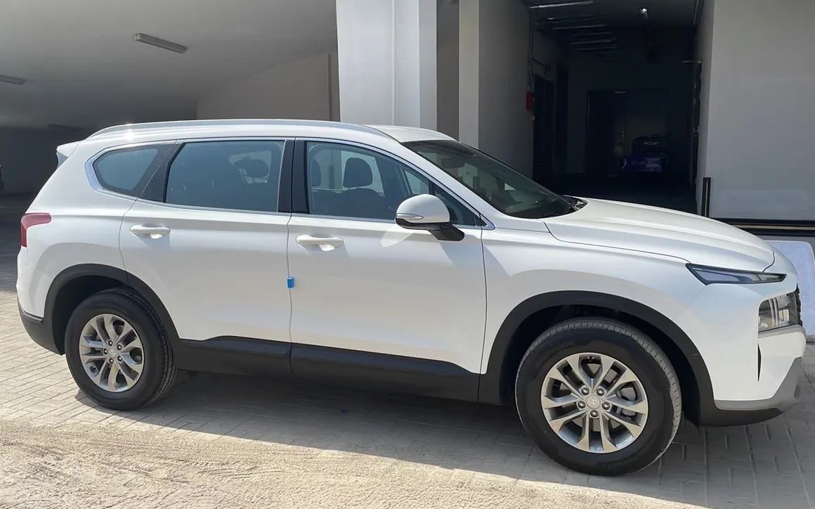 Hyundai Santa Fe - image 3
