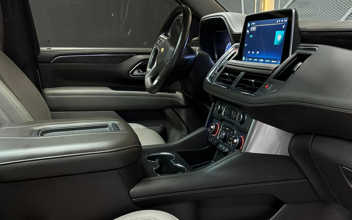 CHEVROLET TAHOE - image 8