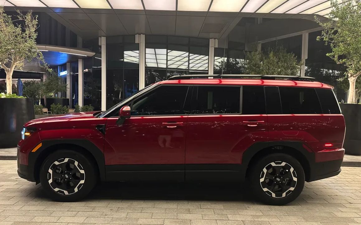 Hyundai Santa Fe RED - image 4