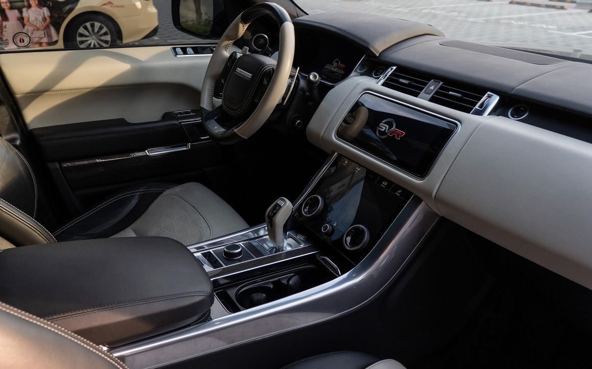 Range Rover SVR - image 6