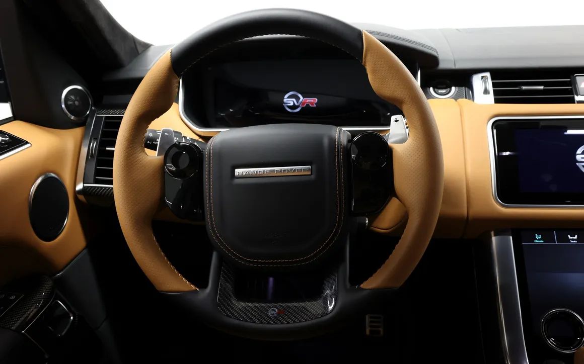 Land Rover Range Rover SVR - image 8