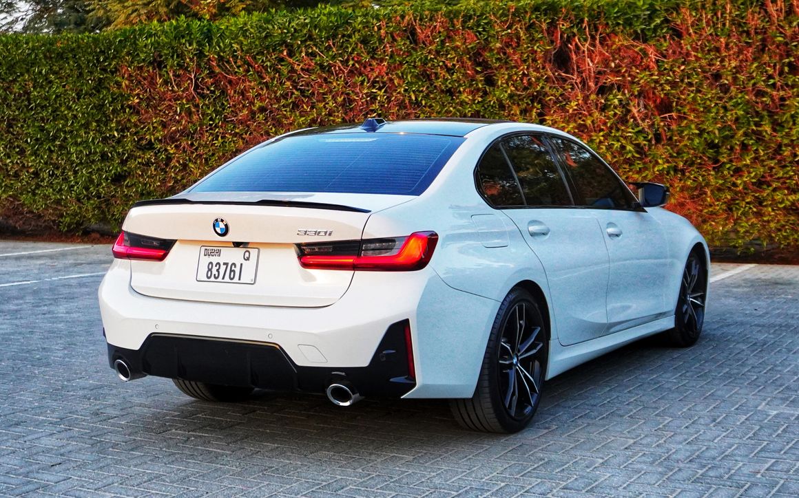 BMW 330I - image 6