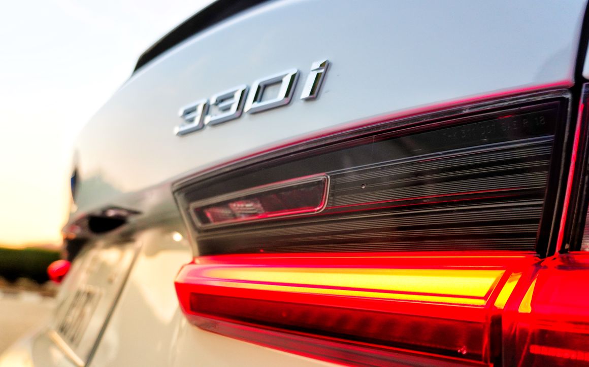 BMW 330I - image 7