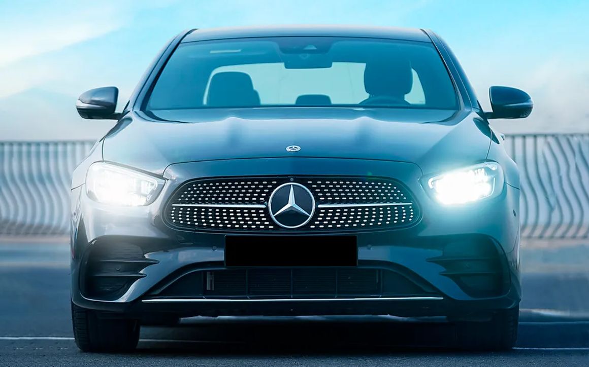 Mercedes Benz E350 - image 2