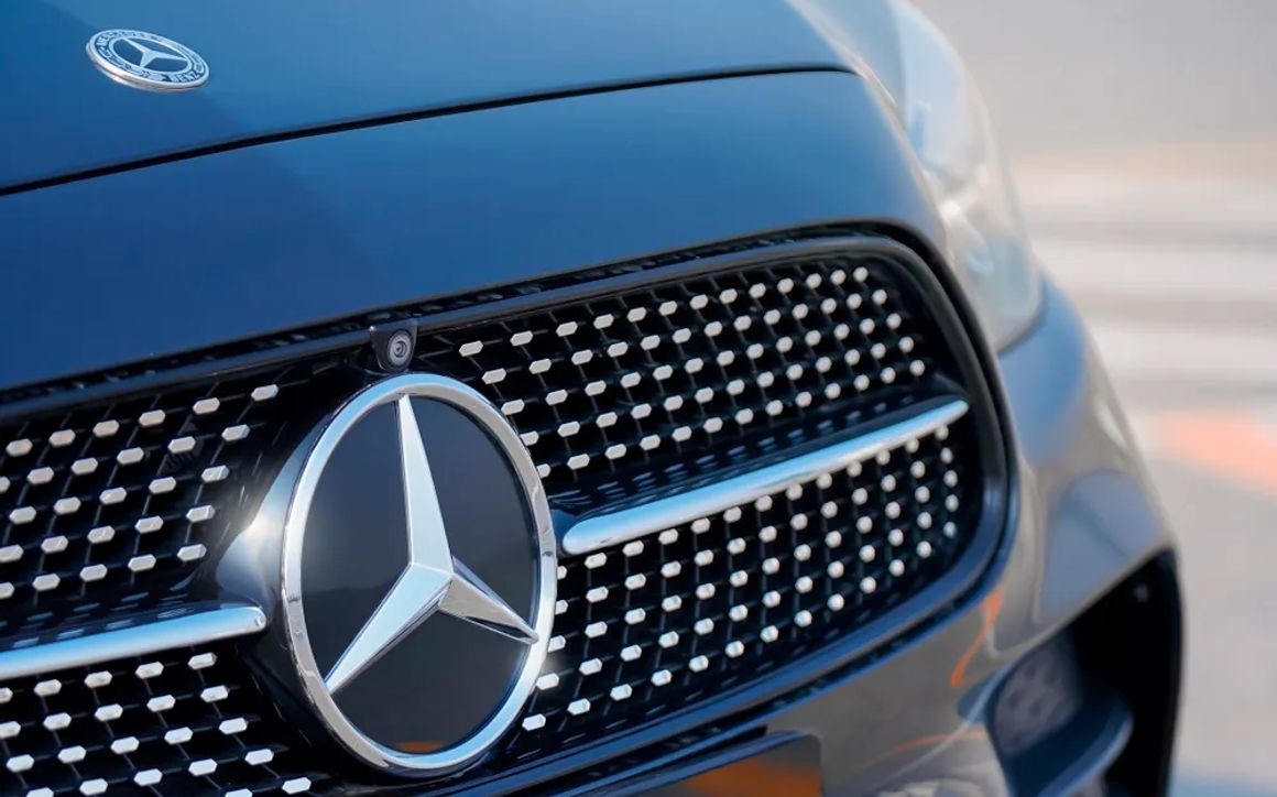 Mercedes Benz E350 - image 4