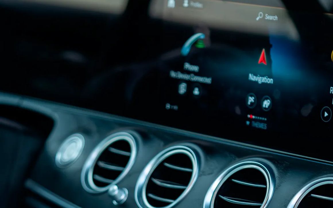 Mercedes Benz E350 - image 10