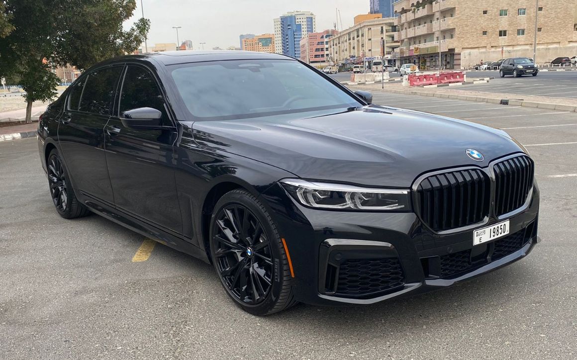 BMW 740i - image 2
