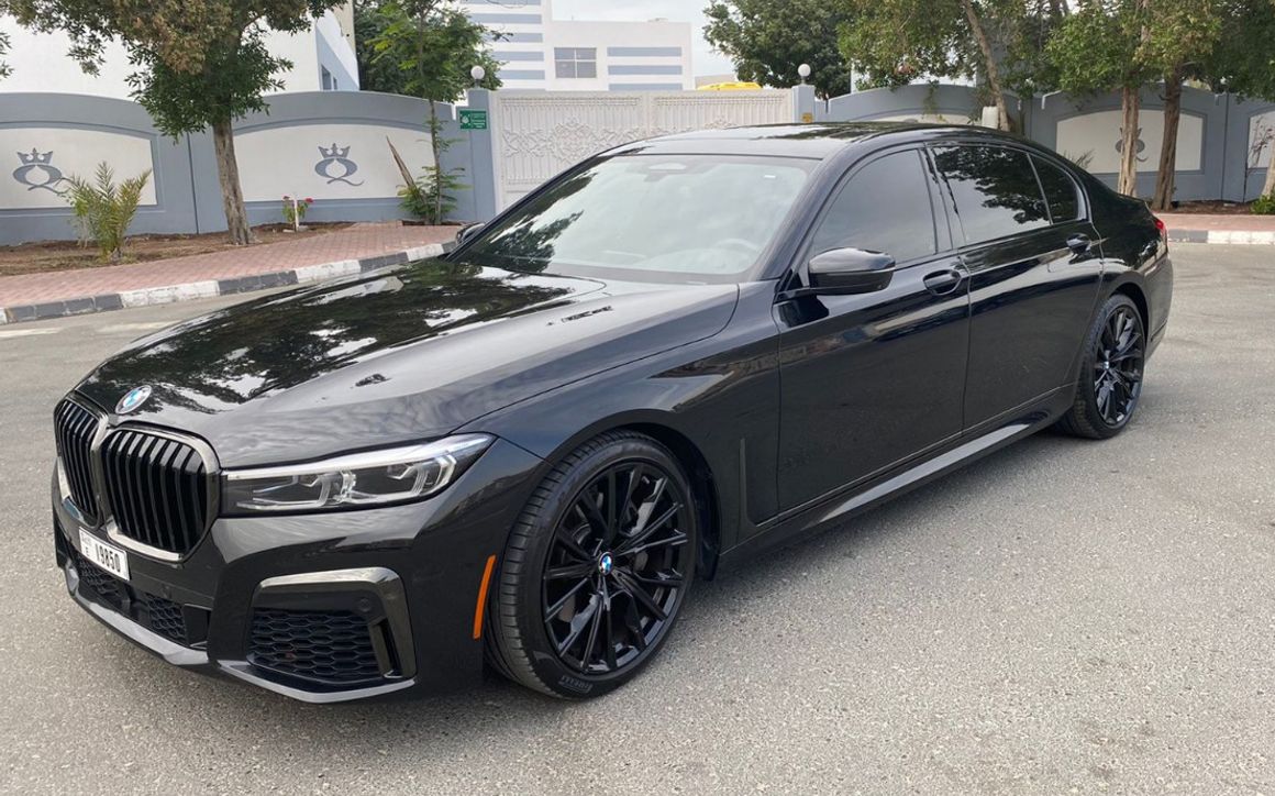 BMW 740i - image 1