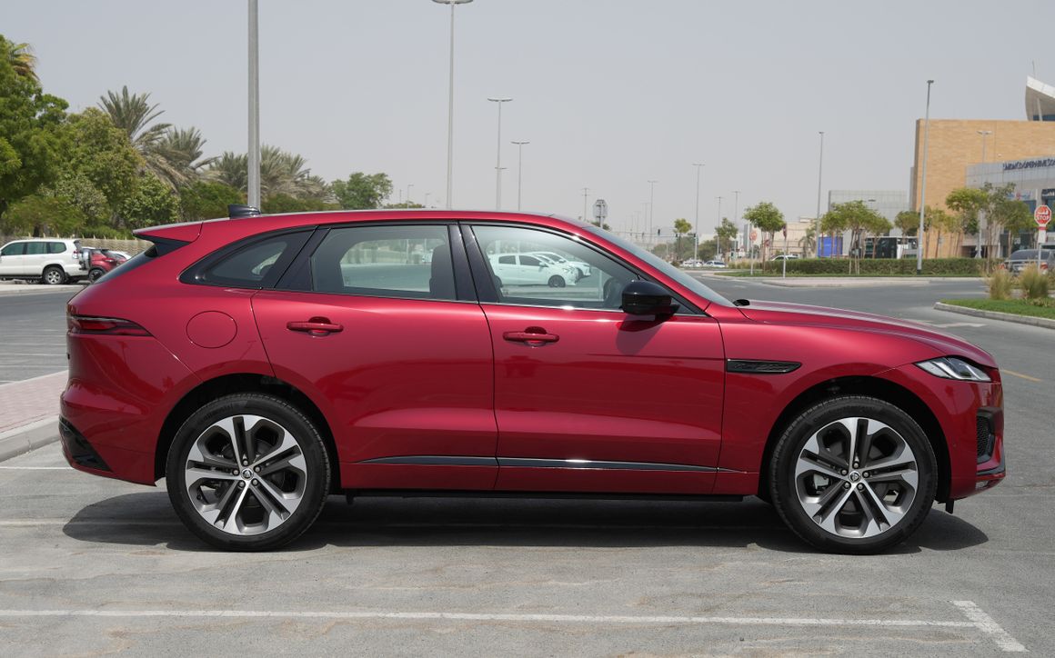 JAGUAR F-PACE - image 2