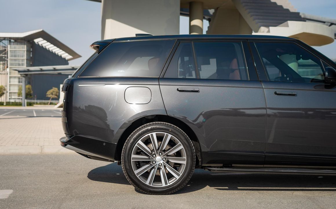 Range Rover Vogue HSE V8 - image 13