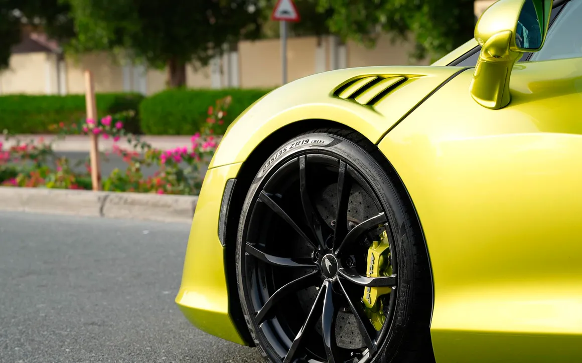 McLaren Artura Coupe - image 6