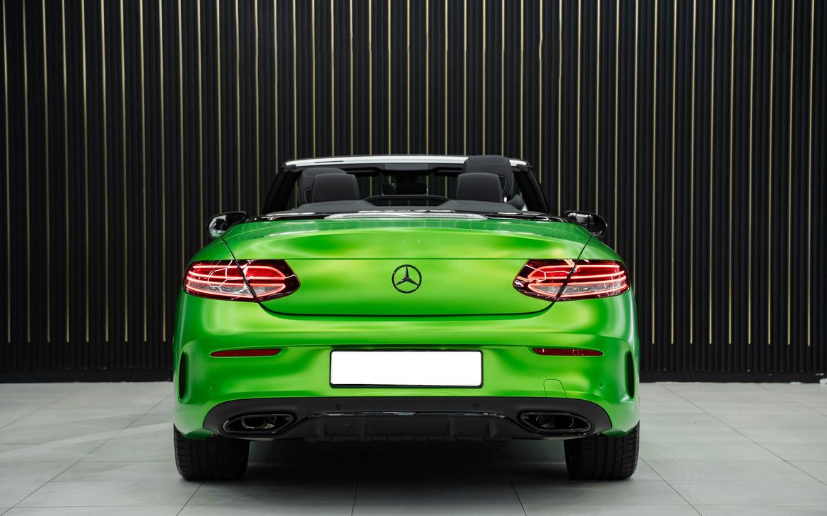 MERCEDES C180 CONVERTIBLE - image 9